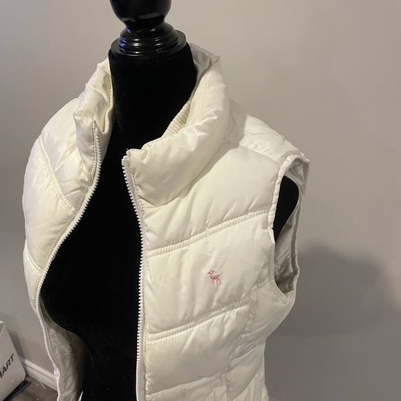 EUC OLD NAVY GIRLS WHITE PINK DEER LOGO PUFFY VEST XL - Picture 2 of 13